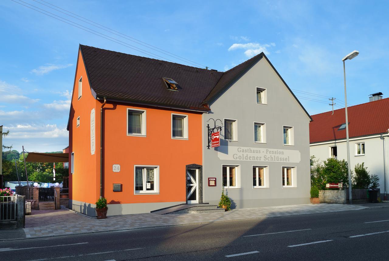 Goldener Schluessel Mit Gaestehaus Sina Nordlingen Bagian luar foto